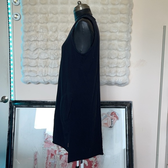 ATM v shaped dress black 93% cotton with side slits at the bottom - Picture 3 of 9